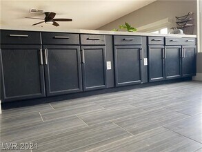 7708 Beach Falls Ct in Las Vegas, NV - Building Photo - Building Photo