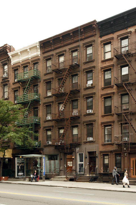 456 W 57th St in New York, NY - Foto de edificio