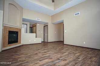 5484 Francisco Roque Dr in El Paso, TX - Building Photo - Building Photo