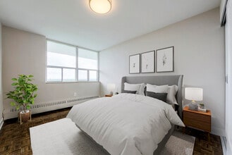 Lakewood Apartments I in Mississauga, ON - Building Photo - Building Photo