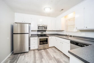 102 Dartmouth Ct in Goose Creek, SC - Building Photo - Building Photo