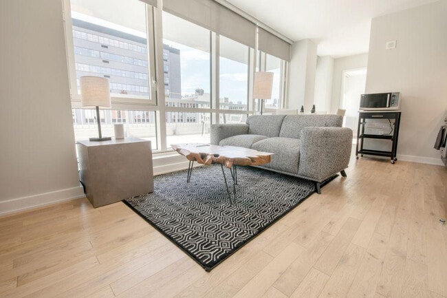 232 7th Ave in New York, NY - Building Photo - Building Photo