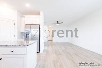 12175 Coal Crk Wy in Rancho Cordova, CA - Building Photo - Building Photo