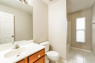 549 SE Crosspoint Dr in Port St. Lucie, FL - Building Photo - Building Photo