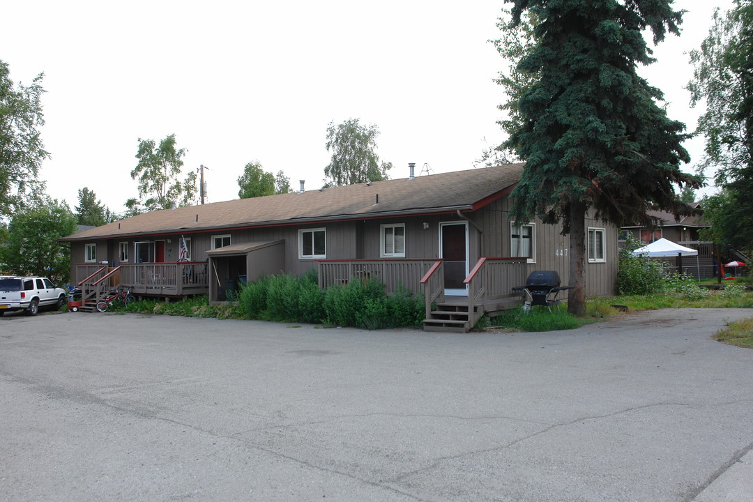 427-449 E 76th Ave in Anchorage, AK - Building Photo