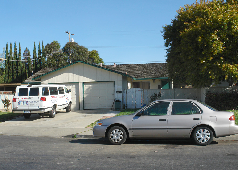 3581-3583 Brookdale Dr in Santa Clara, CA - Building Photo