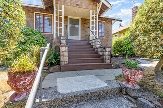 1919 N 49th St in Seattle, WA - Building Photo - Building Photo