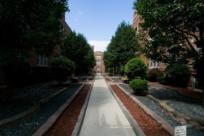 property at 629 W Barry Ave