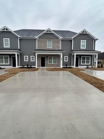 property at 262 NE Bellingham Cv