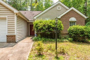 6516 Forest Ridge Dr in Durham, NC - Building Photo