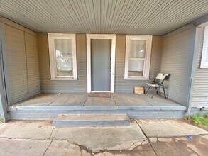 2323 15th St-Unit -2323 15th St. - Front in Lubbock, TX - Building Photo - Building Photo