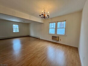 107 Madison Ave in Midland Park, NJ - Building Photo - Building Photo