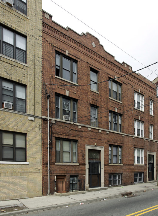 91 Bergen Ave in Jersey City, NJ - Foto de edificio