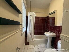 883 Huntington Ave, Unit 11 in Boston, MA - Building Photo - Building Photo