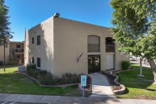 Hacienda De Los Arcos Apartments