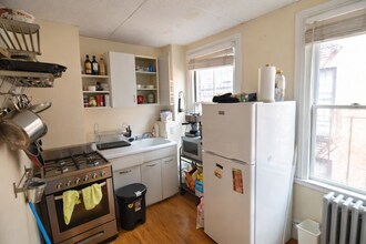 32 Irving St in Boston, MA - Foto de edificio - Building Photo