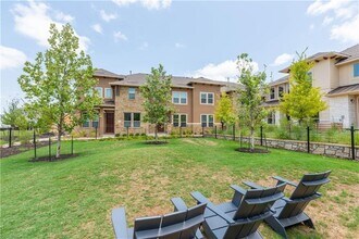 6814 E Riverside Dr in Austin, TX - Building Photo - Building Photo