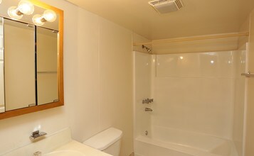 North Pointe in Clifton Park, NY - Foto de edificio - Interior Photo