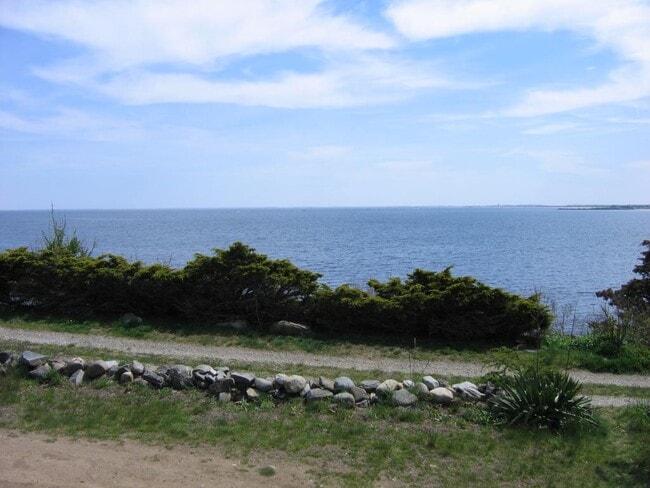 11 Great Boars Head Ave in Hampton, NH - Building Photo - Building Photo