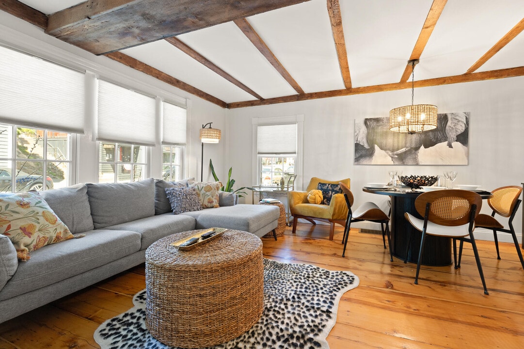234 Washington St in Marblehead, MA - Foto de edificio