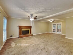 2536 Ashworth Lake Rd in Snellville, GA - Foto de edificio - Building Photo