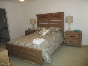 7818 Emerald Cir in Naples, FL - Building Photo - Building Photo