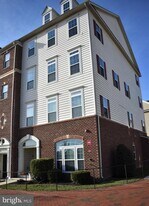 212 Mill Pond Rd in Frederick, MD - Building Photo