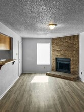 821 N Mesquite St in Arlington, TX - Building Photo - Building Photo