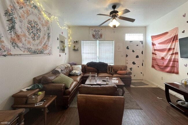 1715 Arlington St in Philadelphia, PA - Building Photo - Building Photo