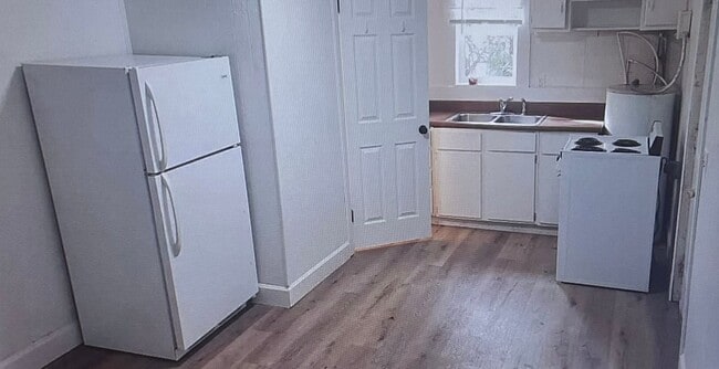property at 617 N 14th St