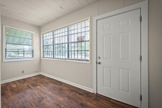 1066 W 13th St in Jacksonville, FL - Building Photo - Building Photo