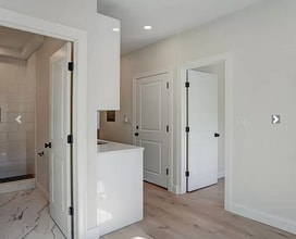 17 Bartlett St, Unit 3 in Boston, MA - Foto de edificio - Building Photo
