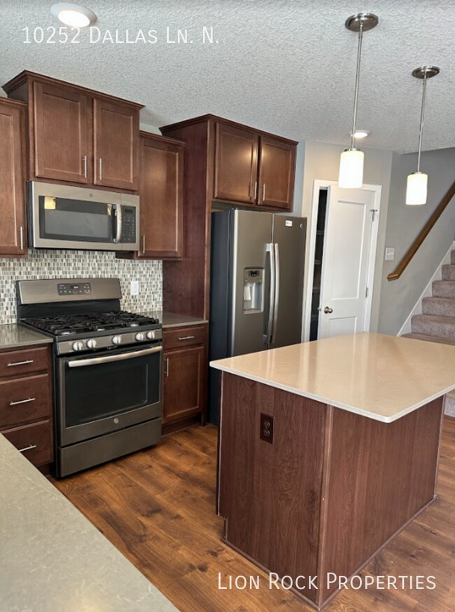property at 10252 Dallas Ln N