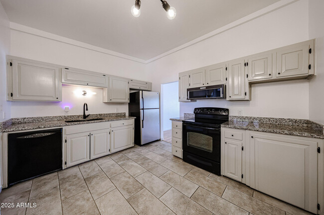 property at 1030 E Bethany Home Rd