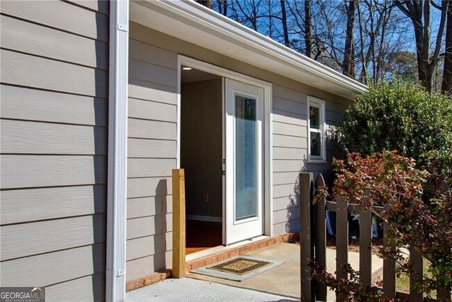 property at 3664 High Green Dr