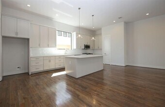 820 W 22nd St in Houston, TX - Building Photo - Building Photo