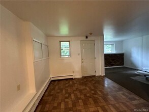 2 School St in Poughkeepsie, NY - Building Photo - Building Photo