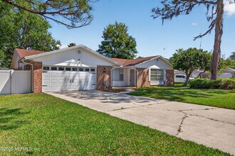1680 Aspen Ct in Orange Park, FL - Building Photo - Building Photo