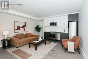 11 Walmer Rd in Toronto, ON - Building Photo