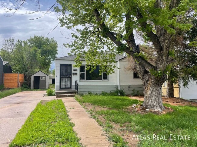 4591 S Cherokee St in Englewood, CO - Foto de edificio - Building Photo