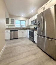 716 NE 7th St in Hallandale Beach, FL - Building Photo - Building Photo