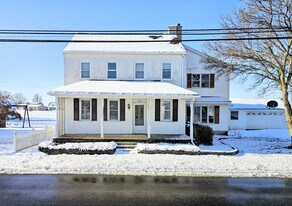 334 Wissler Rd in New Holland, PA - Building Photo