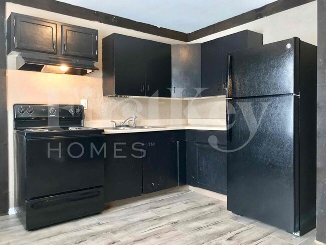 3520 Wellington Ave in Indianapolis, IN - Foto de edificio - Building Photo