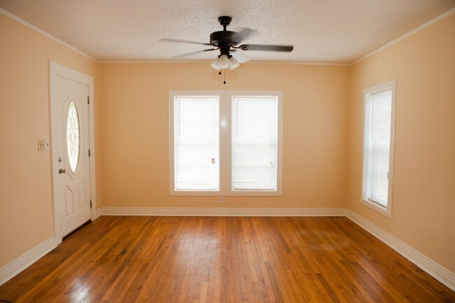 1126 E Dawson St in Tyler, TX - Building Photo - Building Photo