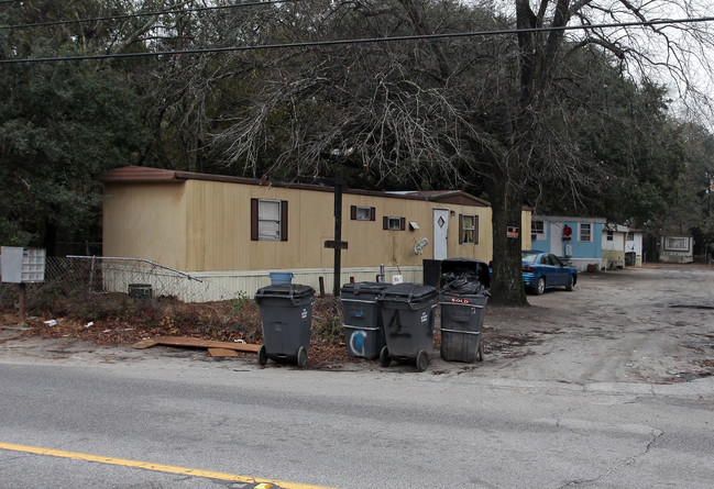 5527 Attaway St in Charleston, SC - Foto de edificio - Other