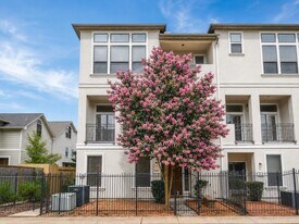 604 Reinerman St in Houston, TX - Building Photo