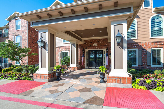 Evergreen at Mesquite Senior Housing in Mesquite, TX - Foto de edificio - Building Photo