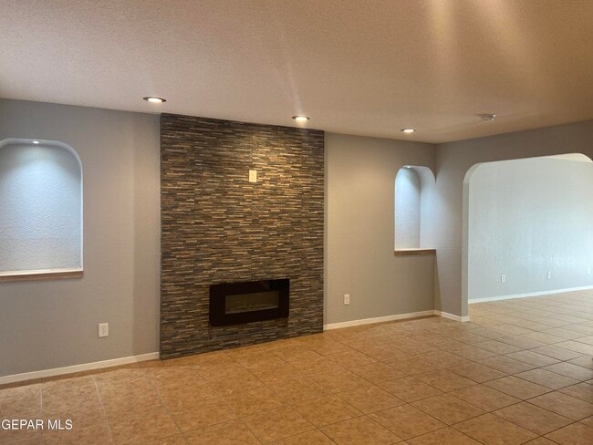 property at 4433 N Stanton St