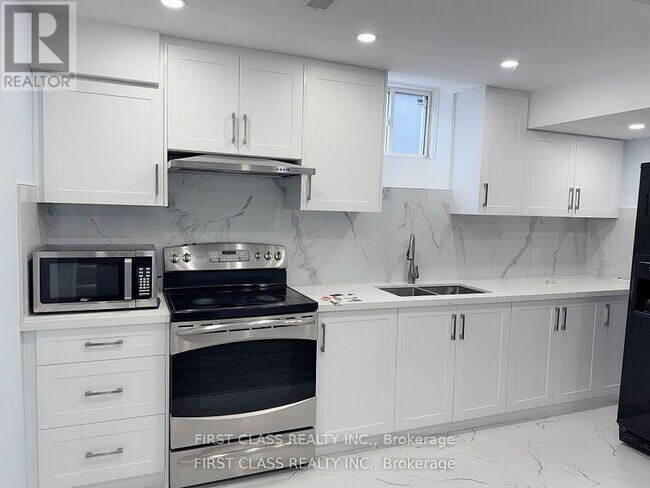 44 Whippletree Dr in East Gwillimbury, ON - Building Photo - Building Photo