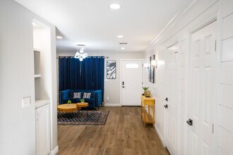 451 E Lincoln Ave in Escondido, CA - Building Photo - Building Photo